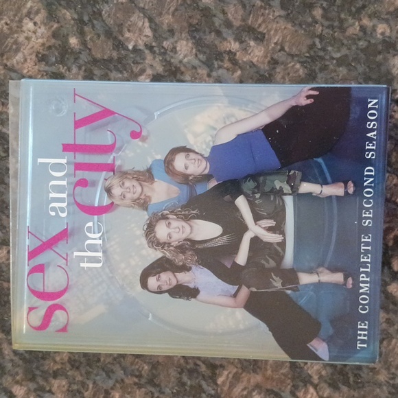 Sex and the City Complete 2nd and 3rd Season DVDs - Picture 4 of 5